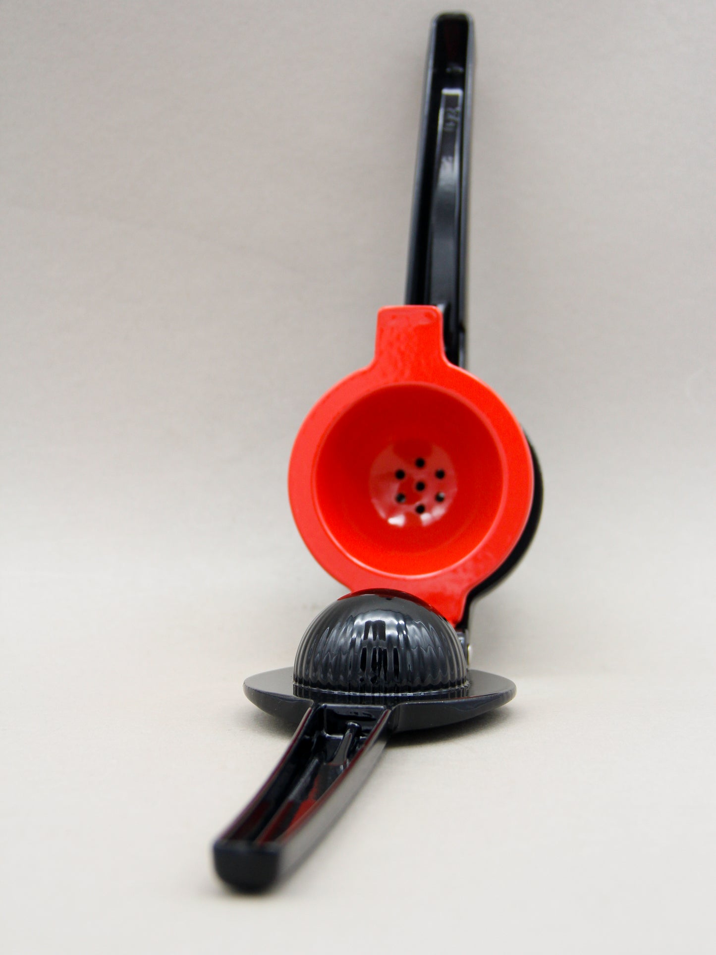 Lime and Lemon Squeezer (Mexican Elbow), Black and Red